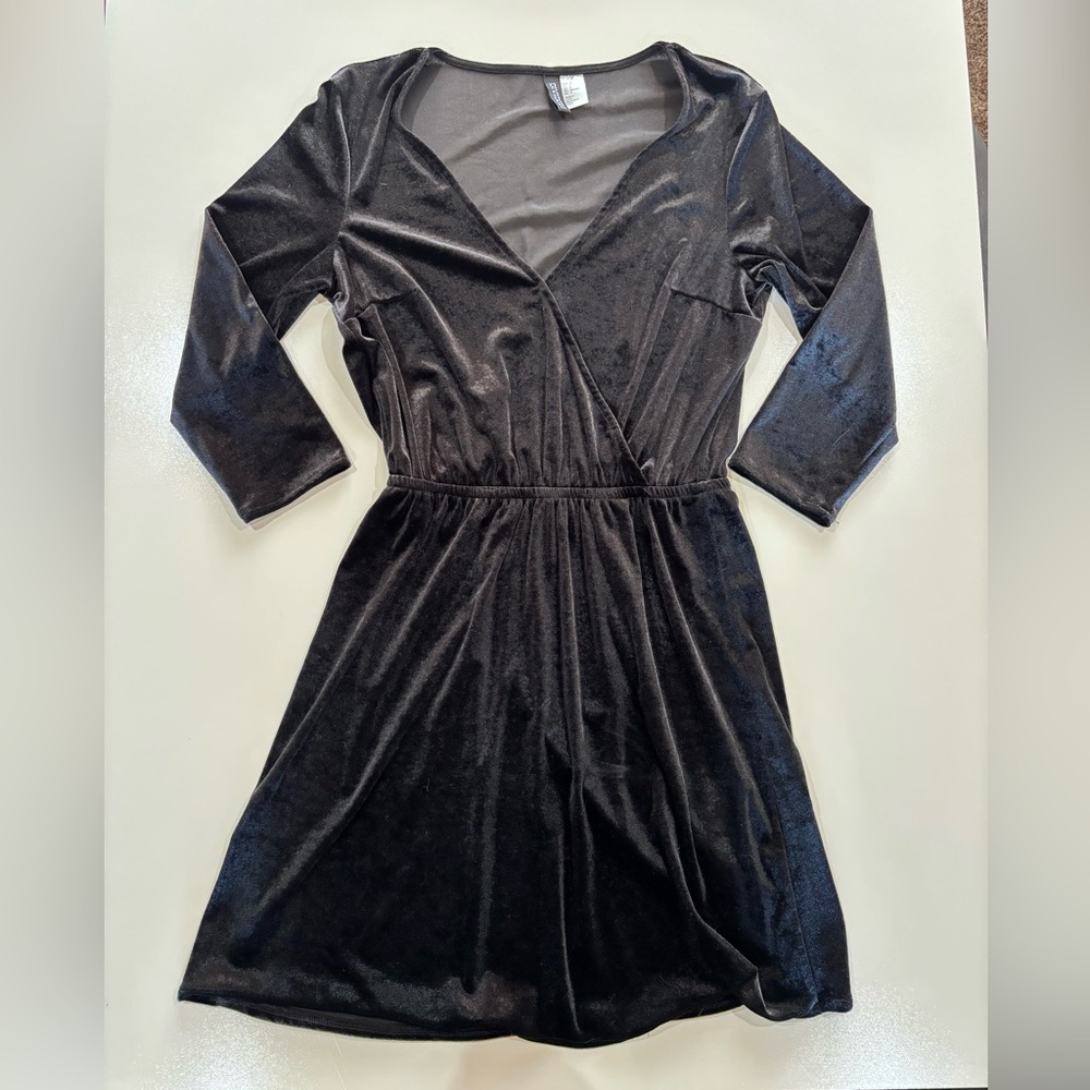 H&M Black Velvet Wrap-Style Long Sleeve Dress
